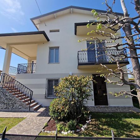 B&B A Due Passi Dal Lago Adro Exterior photo